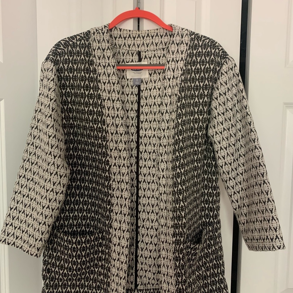 Gorgeous lightweight patterned jacket